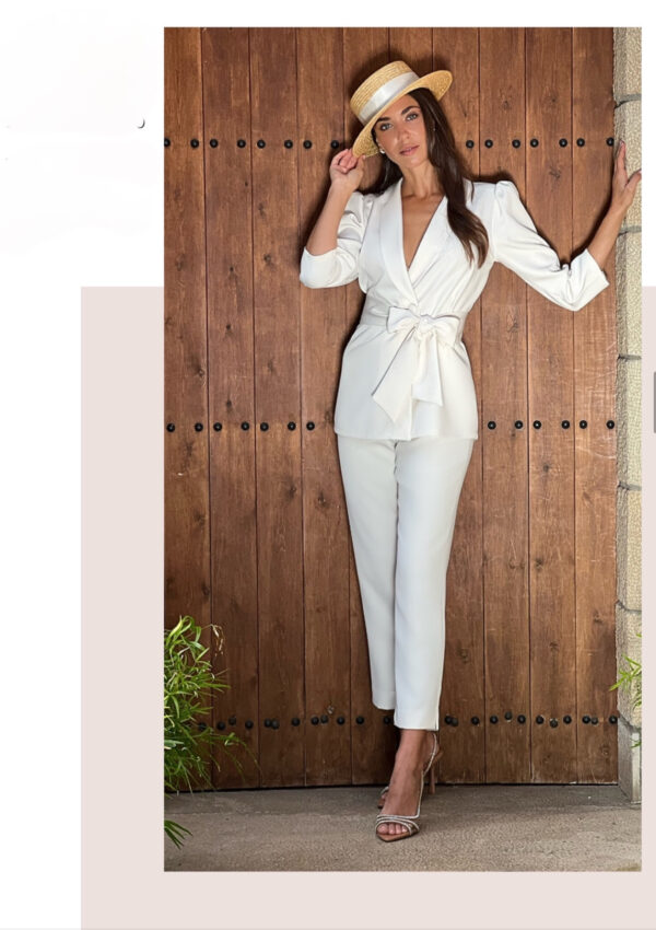 Conjunto Aina